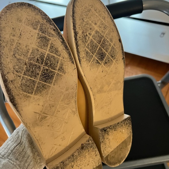CHANEL Beige Loafer - Picture 4 of 6